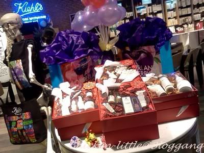 Kiehl’s with v r A/H/A