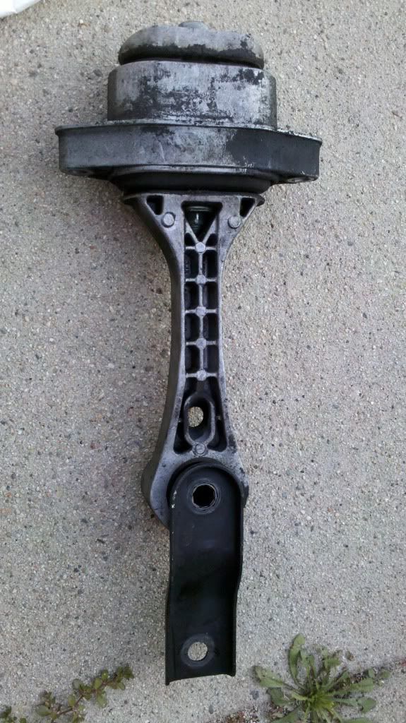 FS OEM Dogbone Mount / Lower Transmission Mount MK4 1.8T VR6 VW