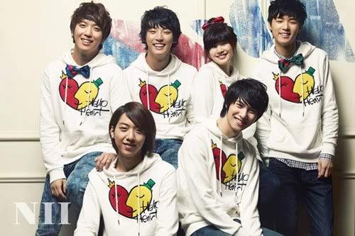 [Resim: 20100809_nii1CNBLUEYoonSiYoonandJungSoMi...forNII.jpg]