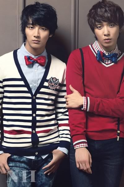 [Resim: 20100809_nii2CNBLUEYoonSiYoonandJungSoMi...forNII.jpg]