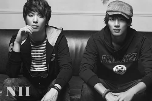 [Resim: 20100809_nii3CNBLUEYoonSiYoonandJungSoMi...forNII.jpg]