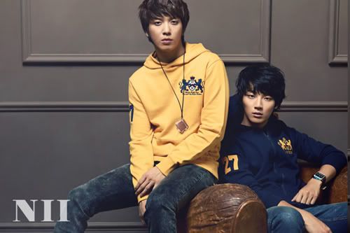 [Resim: 20100809_nii6CNBLUEYoonSiYoonandJungSoMi...forNII.jpg]