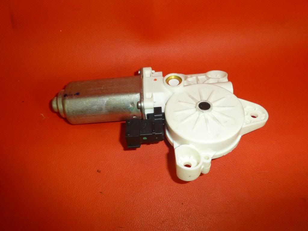 NEW 2003 2011 SAAB 9-3 9-3X RIGHT REAR PASSENGER DOOR POWER WINDOW MOTOR